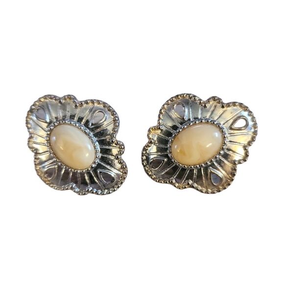 Vintage 1986 Avon Silvery Sands Pierced Earrings - Picture 2 of 5